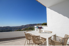 Middle Floor Apartment in Istán
