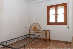 Middle Floor Apartment in Casarabonela