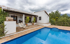 Finca - Cortijo in Tolox