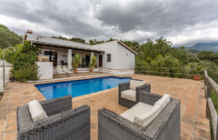 Finca - Cortijo in Tolox