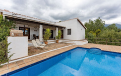 Finca - Cortijo in Tolox