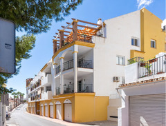 Middle Floor Apartment in Benalmadena Pueblo