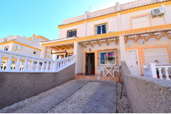 Townhouse In Orihuela Costa With 2 Bedrooms