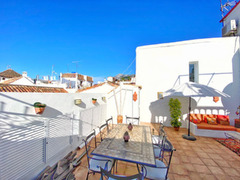 Penthouse  with a solarium and private terrace in Marbella