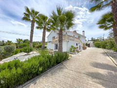 Finca - Cortijo in Coín