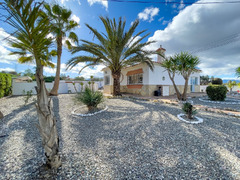 Exclusive Property with Three Charming Homes on One Plot in Coín