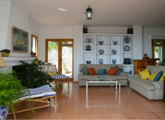 House with stunning views available to rent
