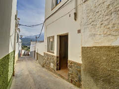 New Townhouse in the Center El Burgo