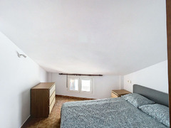 New Townhouse in the Center El Burgo