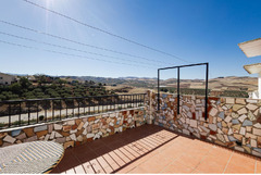Beautiful house in Ardales for sale