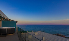 Modern contemporary style penthouse for sale in Benalmadena