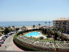 Lovely beachfront studio apartment in San Luis de Sabinillas