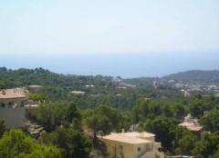 Modern villa with a large pool and breathtaking sea views in Altea
