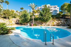 Middle Floor Apartment in Alhaurin Golf