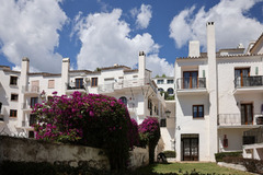 Apartment For Sale in Benahavís, Costa del Sol