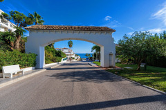 Apartment For Sale in El Faro, Costa del Sol