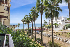 Apartment For Sale in Calahonda, Costa del Sol