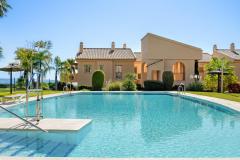 Apartment For Sale in El Paraiso, Costa del Sol