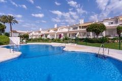 Apartment For Sale in El Paraiso, Costa del Sol