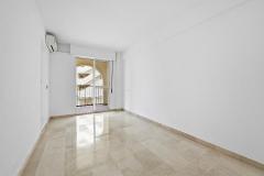 Beachside apartment for sale in Fuengirola
