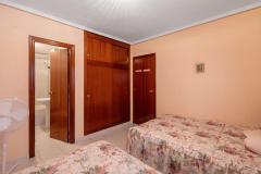 Bedroom Apartment with Pool Views in Torrevieja
