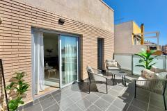 Penthouse with large terrace , sea view, and only 350 m to the beach for sale in Torrevieja