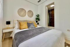 Penthouse with large terrace , sea view, and only 350 m to the beach for sale in Torrevieja