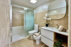 Penthouse with large terrace , sea view, and only 350 m to the beach for sale in Torrevieja