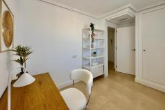 Penthouse with large terrace , sea view, and only 350 m to the beach for sale in Torrevieja