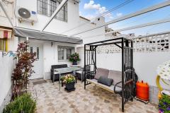 Wonderful two-storey townhouse for sale in Torrevieja