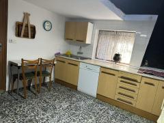 Large urban plot of 953 m² with traditional house to renovate in the centre of Corrales (Zamora)