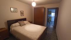Large urban plot of 953 m² with traditional house to renovate in the centre of Corrales (Zamora)
