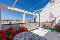 Penthouse with  Terrace, Sea Views, 3 bedrooms and Garage for sale in Torrevieja