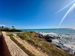 Charming 1-bedroom apartment with sea views for sale in Torrevieja