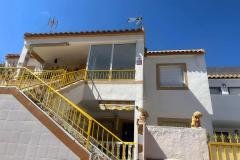 For sale newly renovated top floor with large roof terrace in Torrevieja