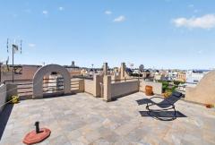 Partly renovated penthouse apartment with large rooftop terrace for sale in Torrevieja