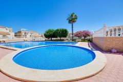 For sale cozy ground floor with terrace/garden, only 20 min walk to Playa de La Mata