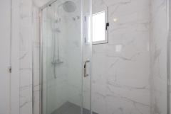 Bright and central penthouse only 700 m to the beach for sale in Torrevieja