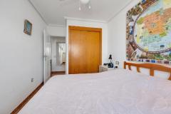 Bright and central penthouse only 700 m to the beach for sale in Torrevieja