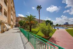 Bright and central penthouse only 700 m to the beach for sale in Torrevieja