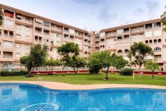 Bright and central penthouse only 700 m to the beach for sale in Torrevieja