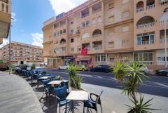 Bright and central penthouse only 700 m to the beach for sale in Torrevieja