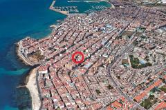 Bright and spacious penthouse on two floors just 300 m from Playa de los Locos