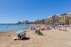 Bright and spacious penthouse on two floors just 300 m from Playa de los Locos
