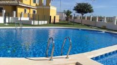 QUESADA. DETACHED, UNFURNISHED. LONG TERM. UNDERBUILT AREA.