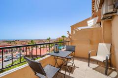 Lovely 2 bedroom apartment with sea views for sale in Aguas Nuevas, Torrevieja