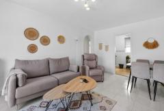Renovated sunny top-floor apartment For Sale In Torrevieja