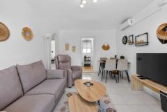 Renovated sunny top-floor apartment For Sale In Torrevieja