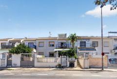Renovated sunny top-floor apartment For Sale In Torrevieja