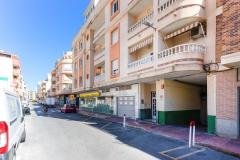 For sale Rrenovated and bright apartment only 500 m to the beach promenade in Torrevieja